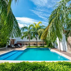 Hotel Embajadores, Mérida